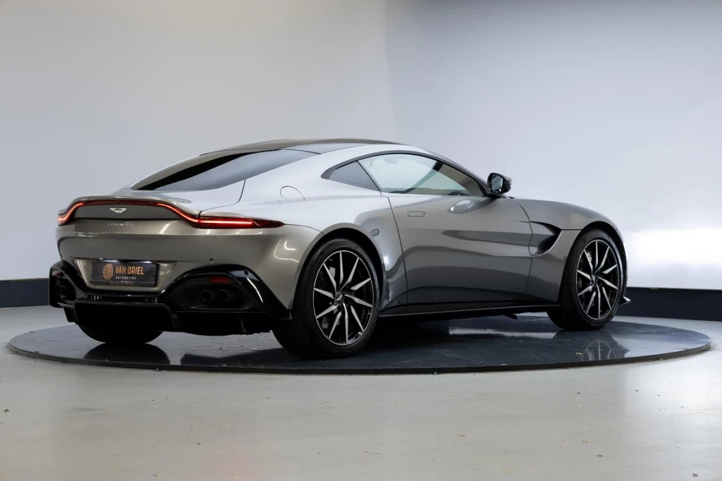 Hoofdafbeelding Aston Martin V8 Vantage
