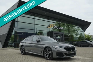 BMW 5-serie 520i 184pk M-sport Schuifdak *BTW* Comfortstoelen Individual Sfeerverlichting NLauto 1e Eigenaar