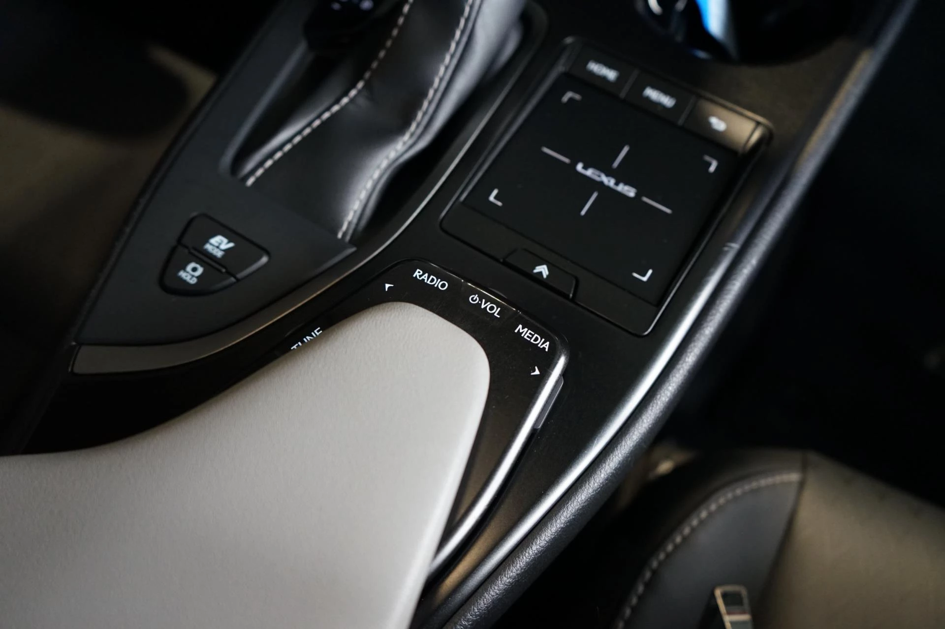 Hoofdafbeelding Lexus UX