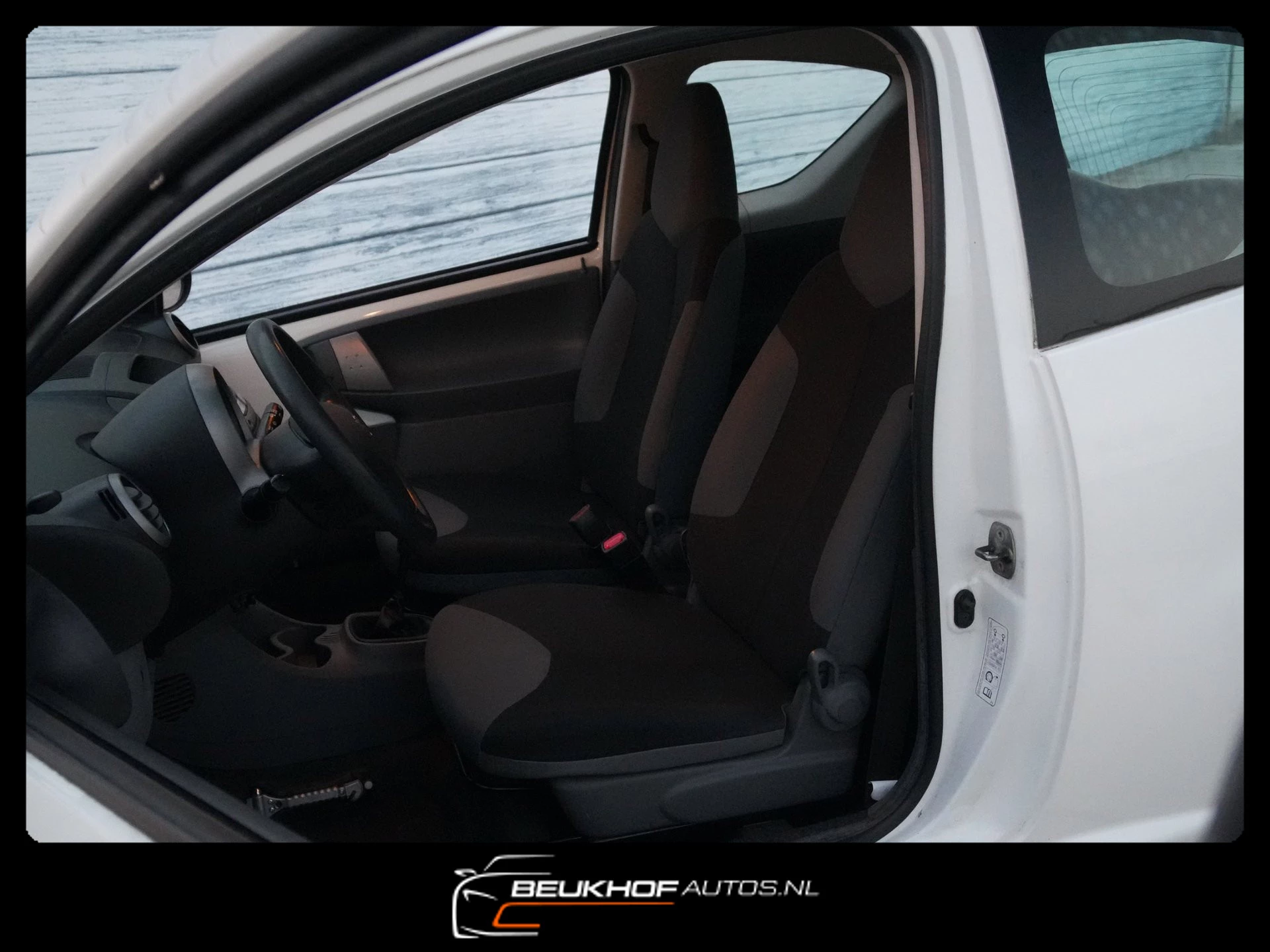Hoofdafbeelding Peugeot 107