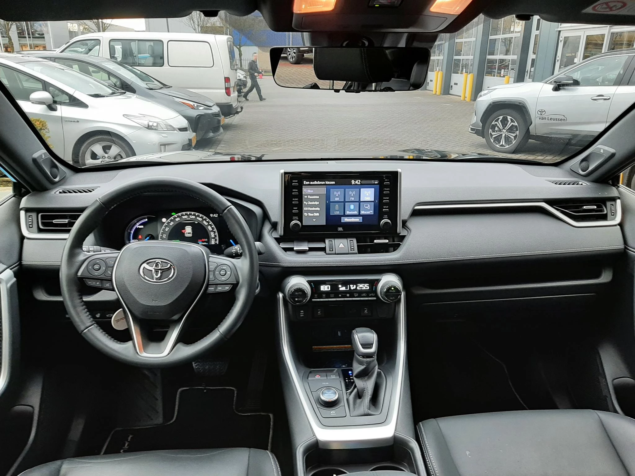 Hoofdafbeelding Toyota RAV4