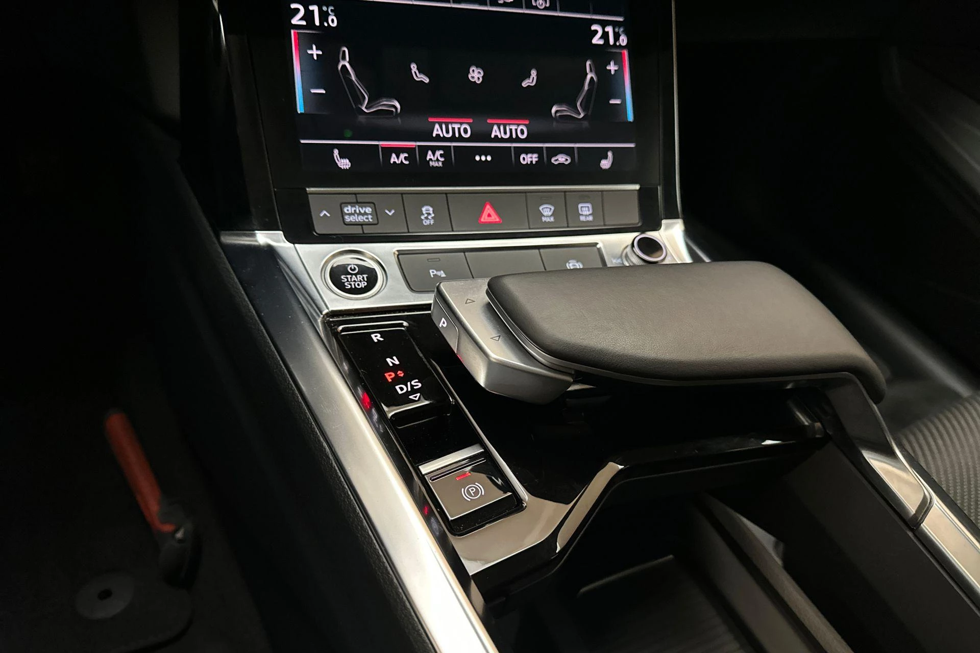 Hoofdafbeelding Audi e-tron