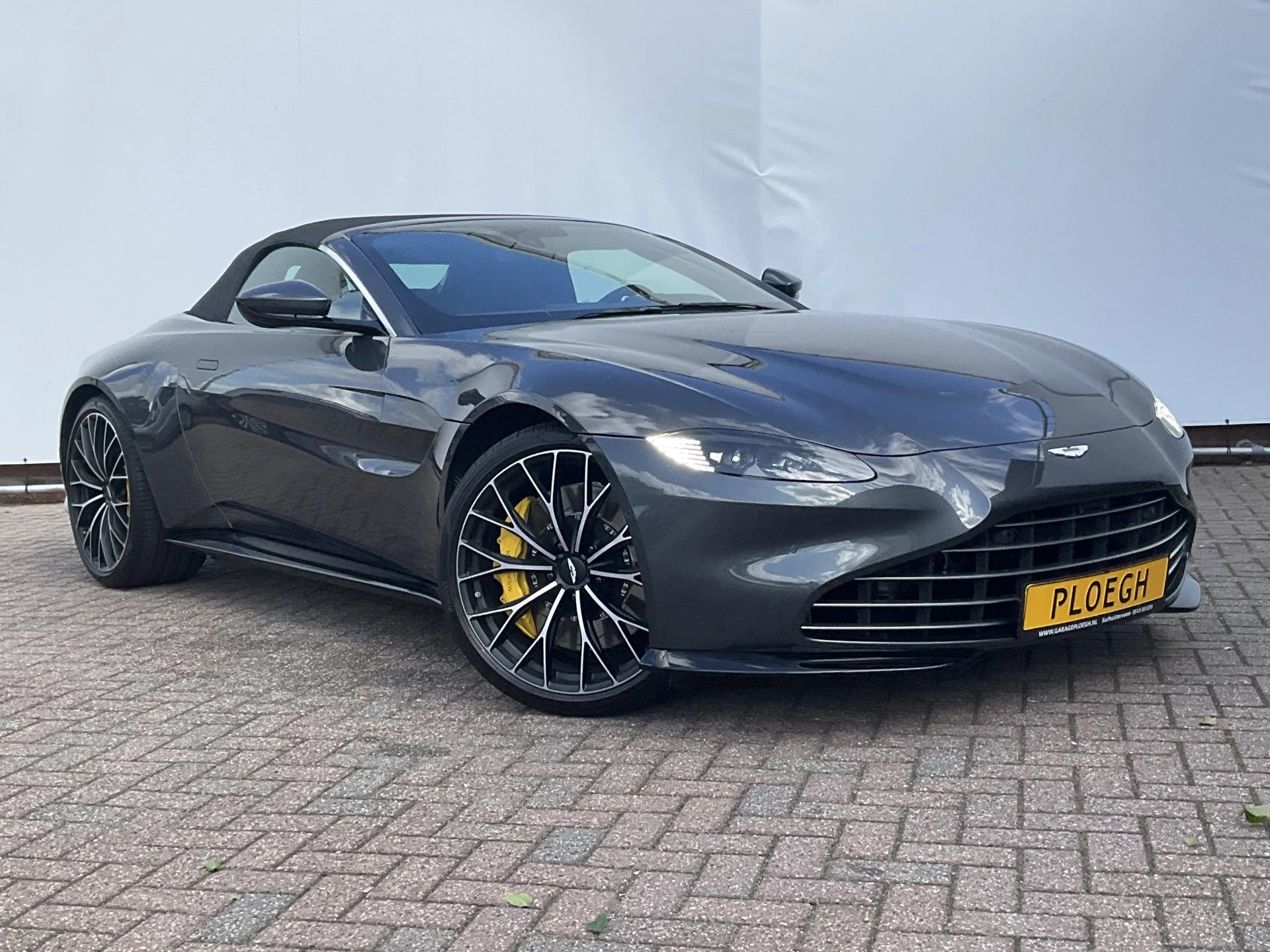 Hoofdafbeelding Aston Martin V8 Vantage