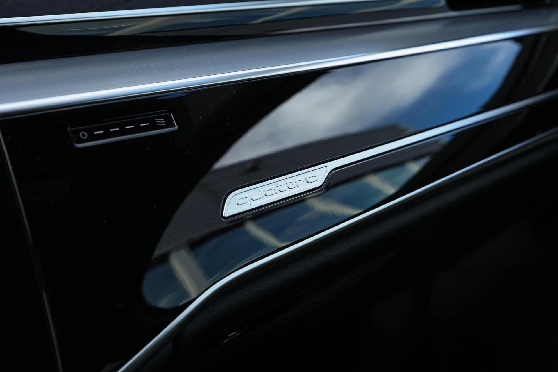 Hoofdafbeelding Audi A8