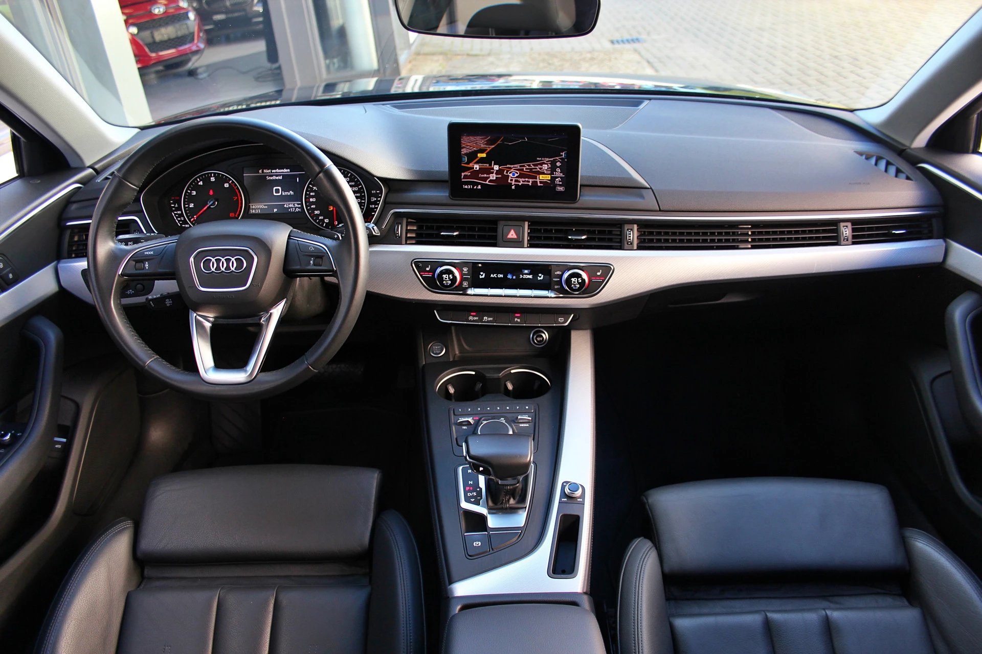 Hoofdafbeelding Audi A4