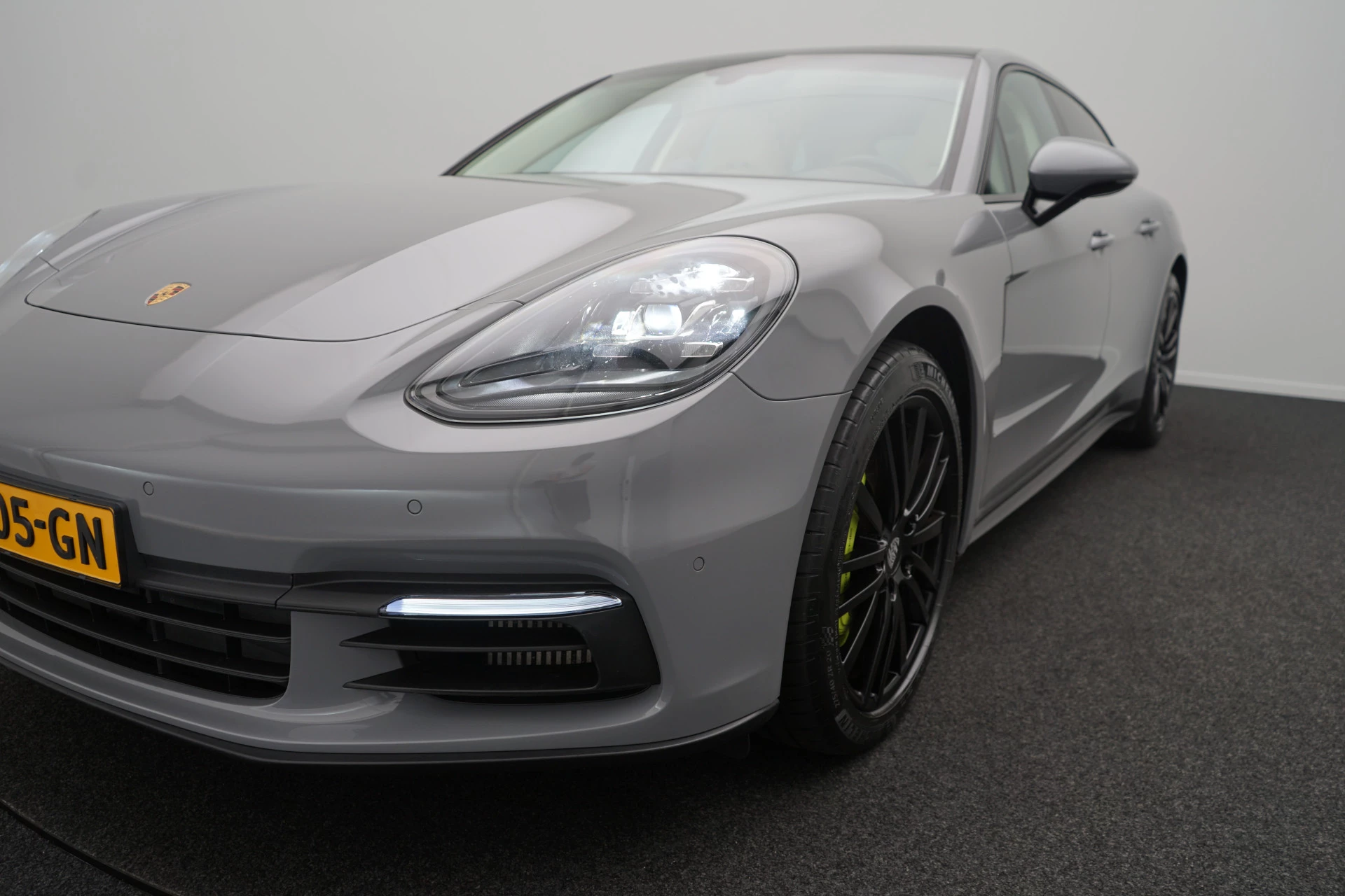 Hoofdafbeelding Porsche Panamera