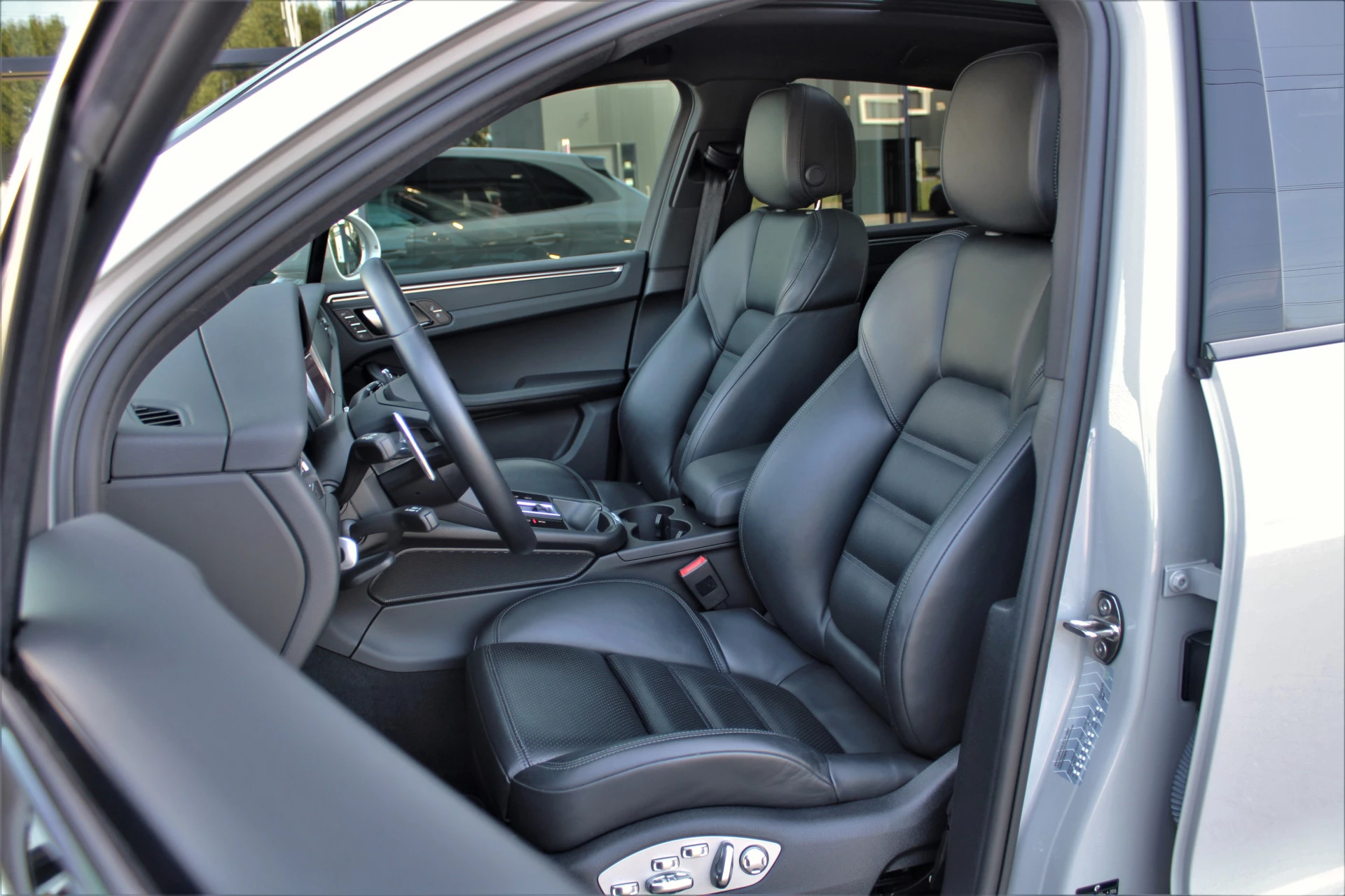 Hoofdafbeelding Porsche Macan