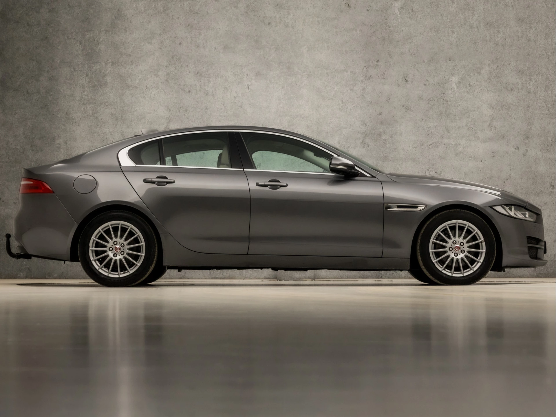 Hoofdafbeelding Jaguar XE