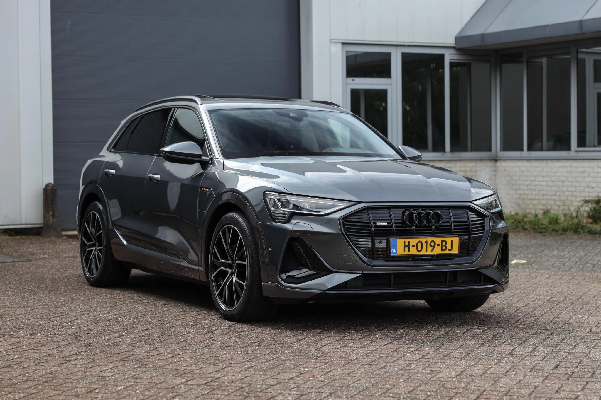Hoofdafbeelding Audi e-tron