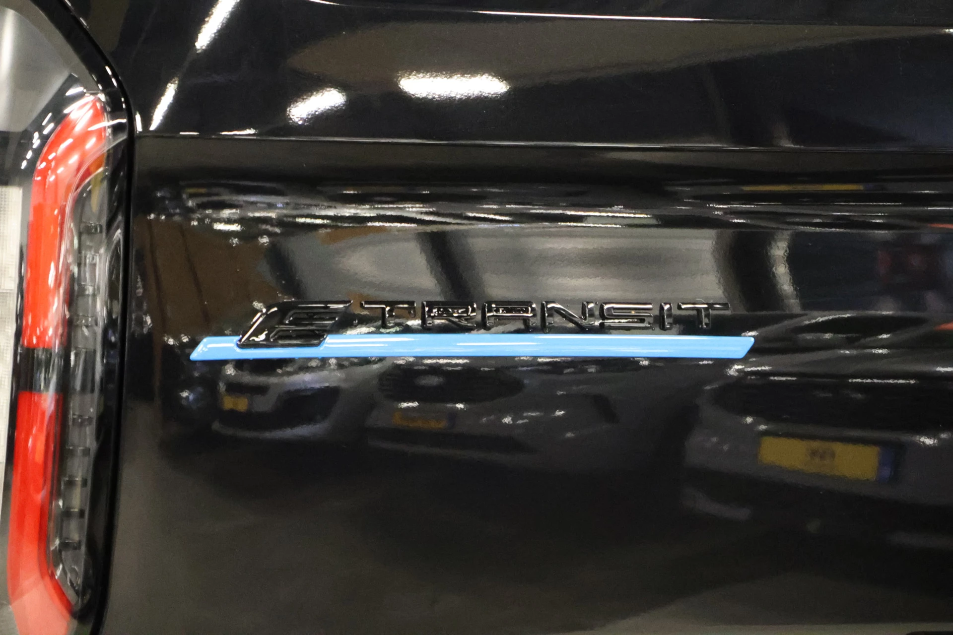 Hoofdafbeelding Ford E-Transit Custom