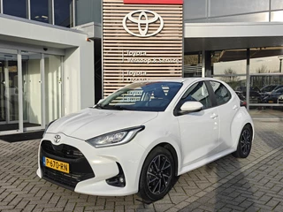 Toyota Yaris 1.5 VVT-i Dynamic ALL-SEASON NAVI LM-VELGEN KEYLESS DAB+ BLUETOOTH APPLE/ANDROID AD-CRUISE CAMERA