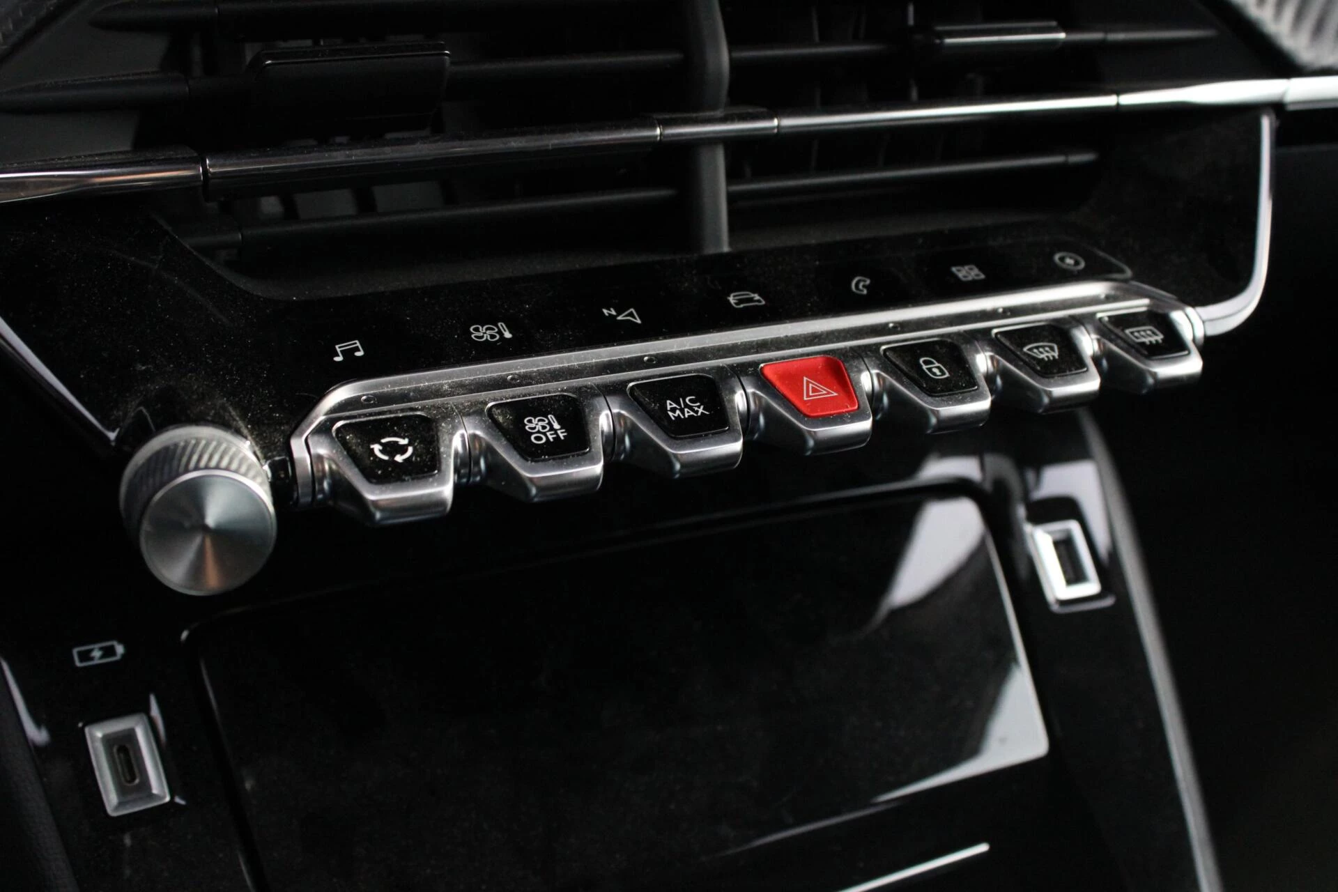 Hoofdafbeelding Peugeot e-208