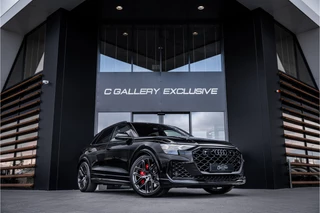 Hoofdafbeelding Audi RSQ8 Audi RSQ8 4.0 TFSI quattro - Panorama | B&O | Massage | 360 Camera | ACC