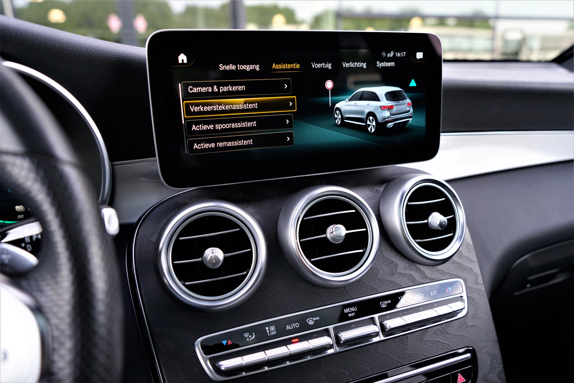 Hoofdafbeelding Mercedes-Benz GLC