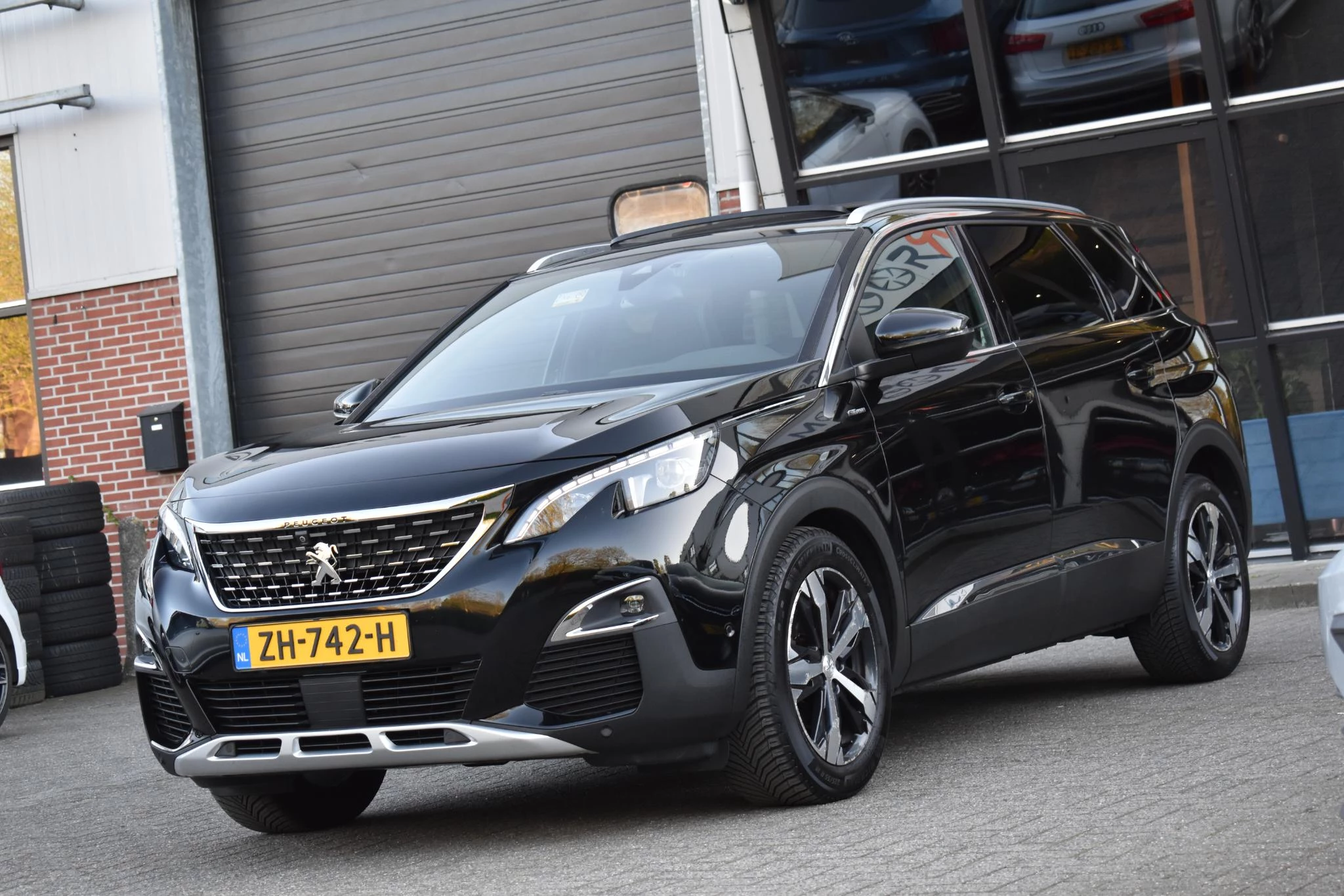 Hoofdafbeelding Peugeot 5008