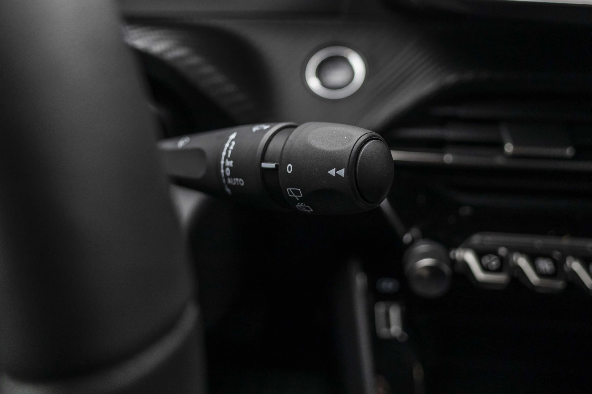 Hoofdafbeelding Peugeot e-208