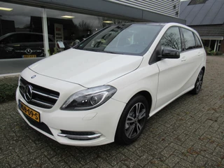 Hoofdafbeelding Mercedes-Benz B-Klasse Mercedes-Benz B-Klasse 180 Autom./Panoramadak/Night