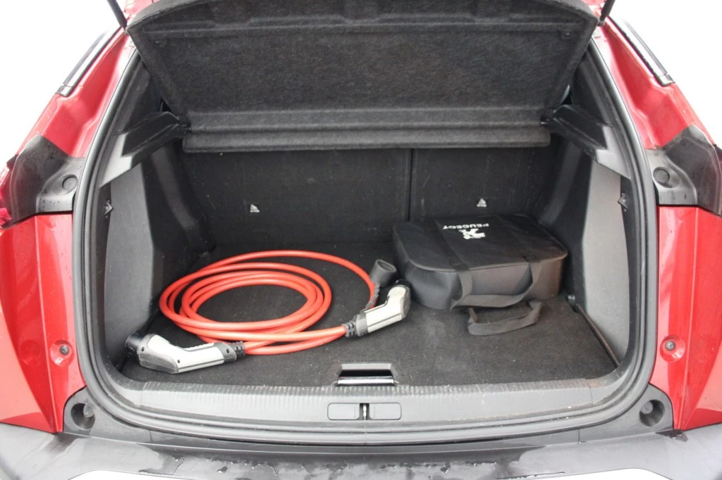 Hoofdafbeelding Peugeot e-2008