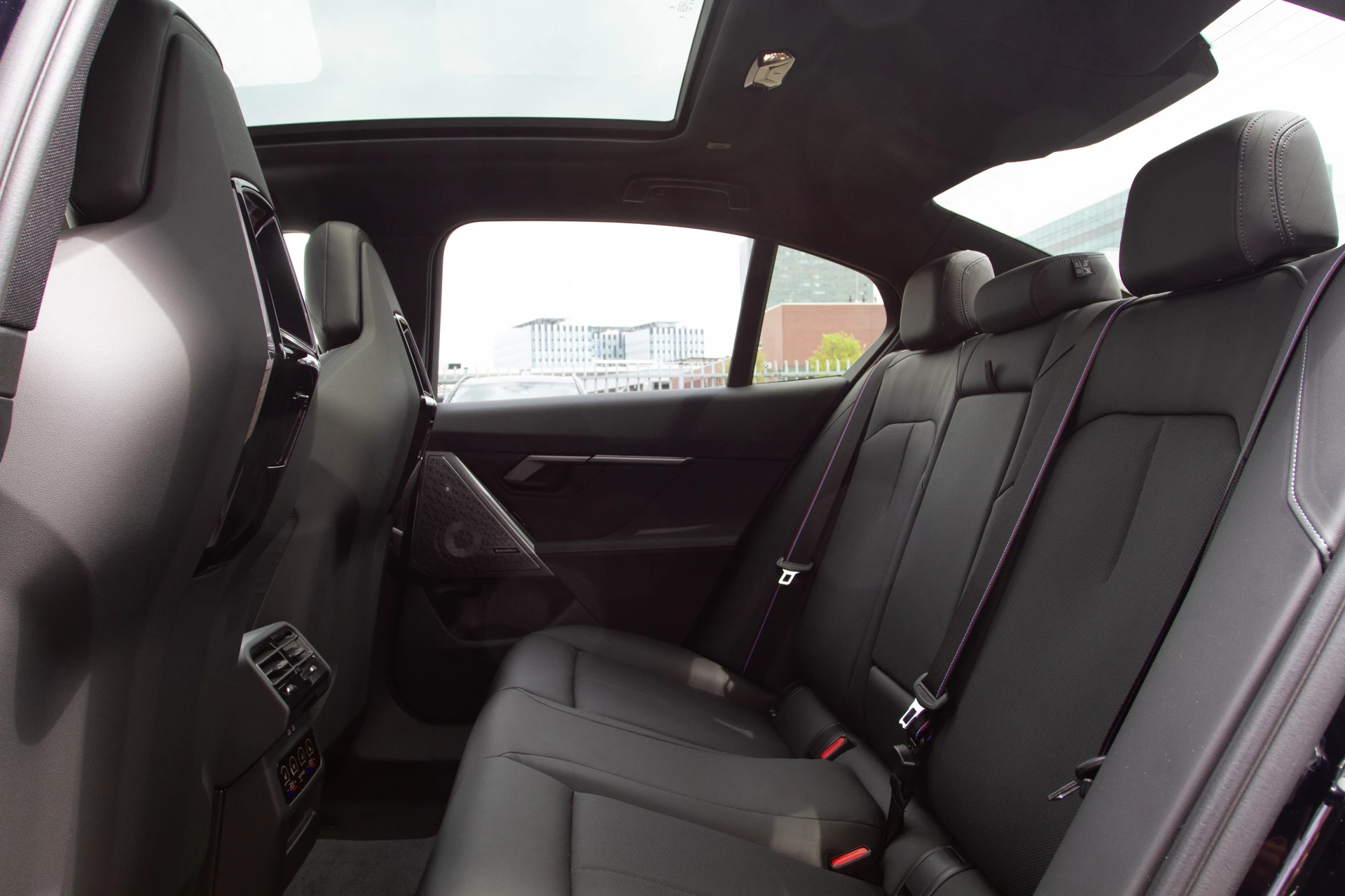 Hoofdafbeelding BMW i5