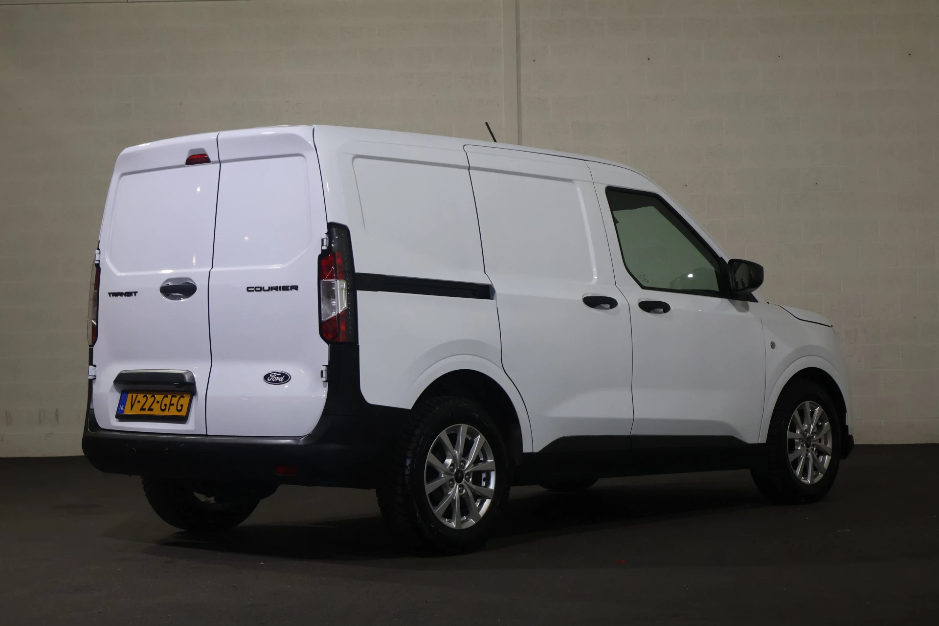 Hoofdafbeelding Ford Transit Courier