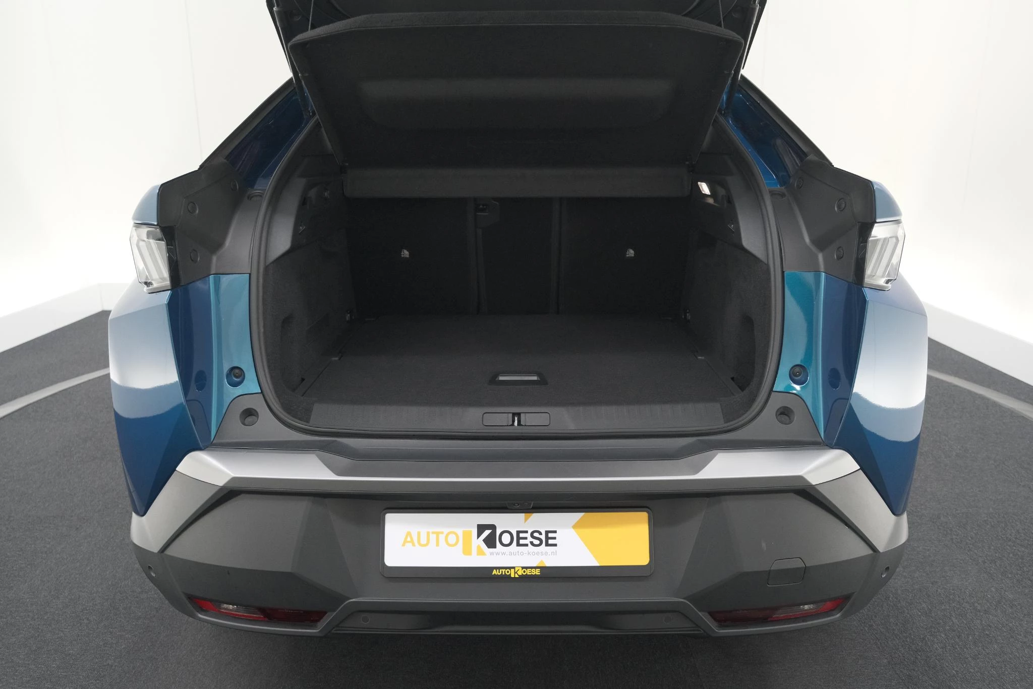 Hoofdafbeelding Peugeot e-3008