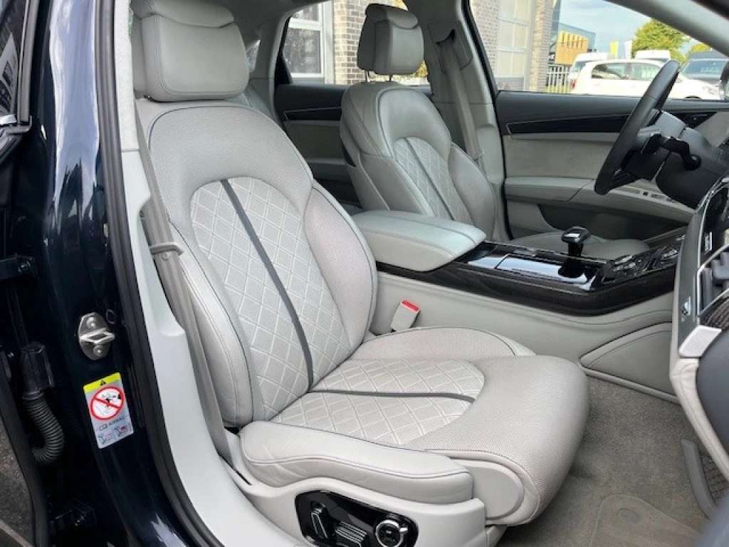 Hoofdafbeelding Audi S8