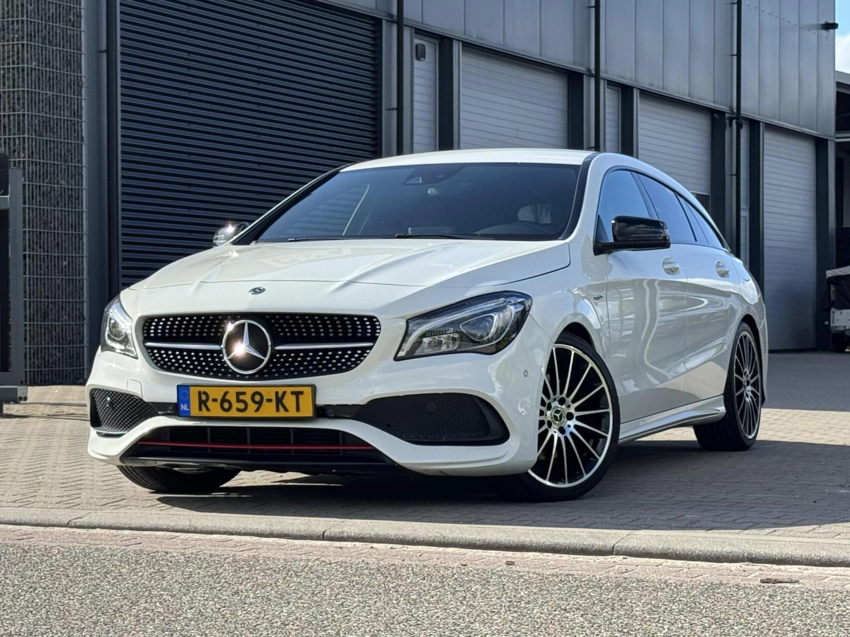 Hoofdafbeelding Mercedes-Benz CLA