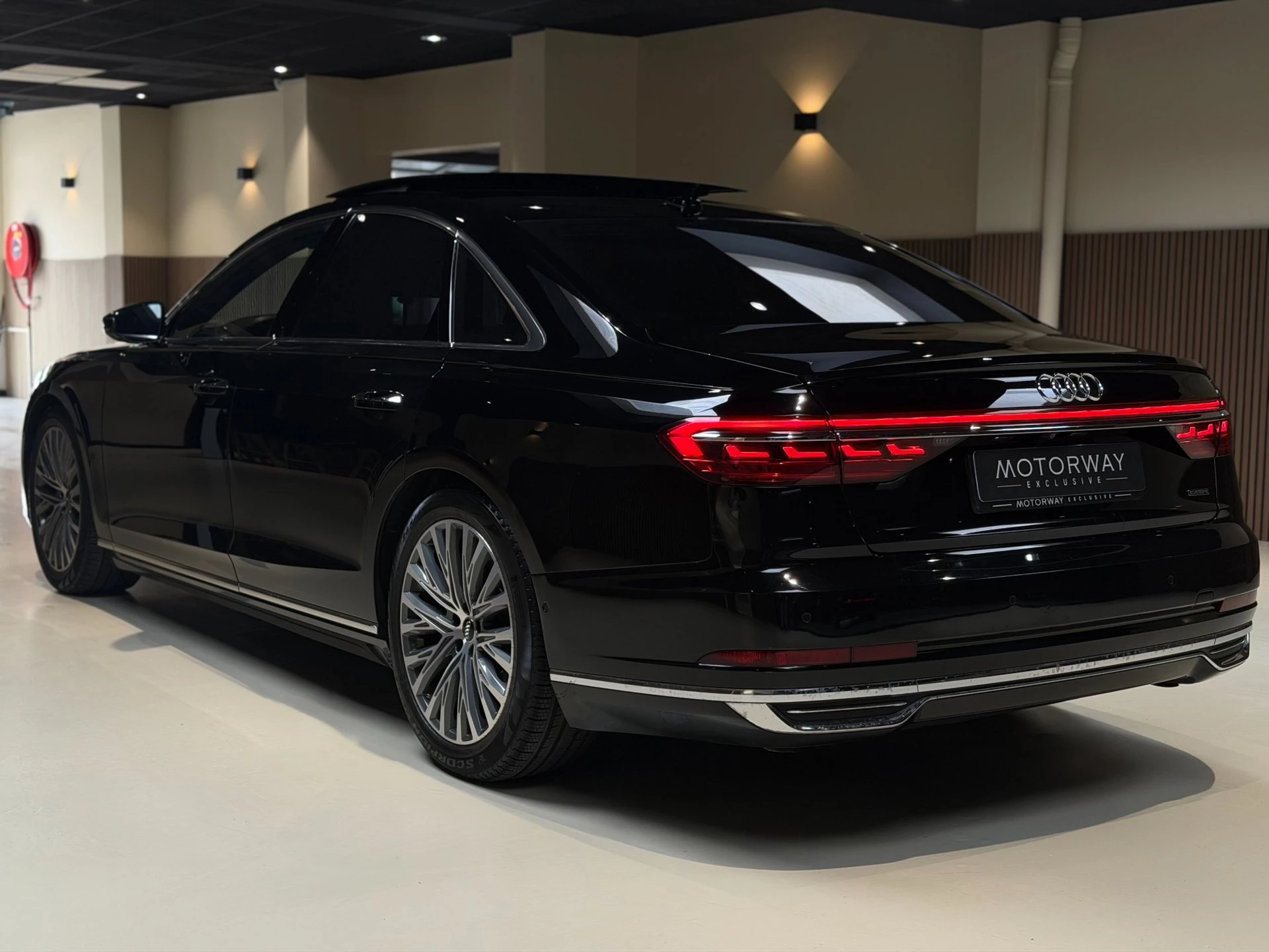 Hoofdafbeelding Audi A8