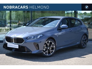 Hoofdafbeelding BMW 1 Serie BMW 1 Serie 120 M Sport Automaat / Sportstoelen / M Adaptief onderstel / Comfort Access / Adaptieve LED / Parking Assistant Plus / Head-Up / Harman-Kardon