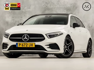 Mercedes-Benz A-Klasse 180 AMG Sport Automaat (SCHUIFDAK, SFEERVERLICHTING, GROOT NAVI, LEDER/ALCANTARA, CAMERA, SPORTSTOELEN, STOELVERWARMING, GETINT GLAS, NIEUWSTAAT)