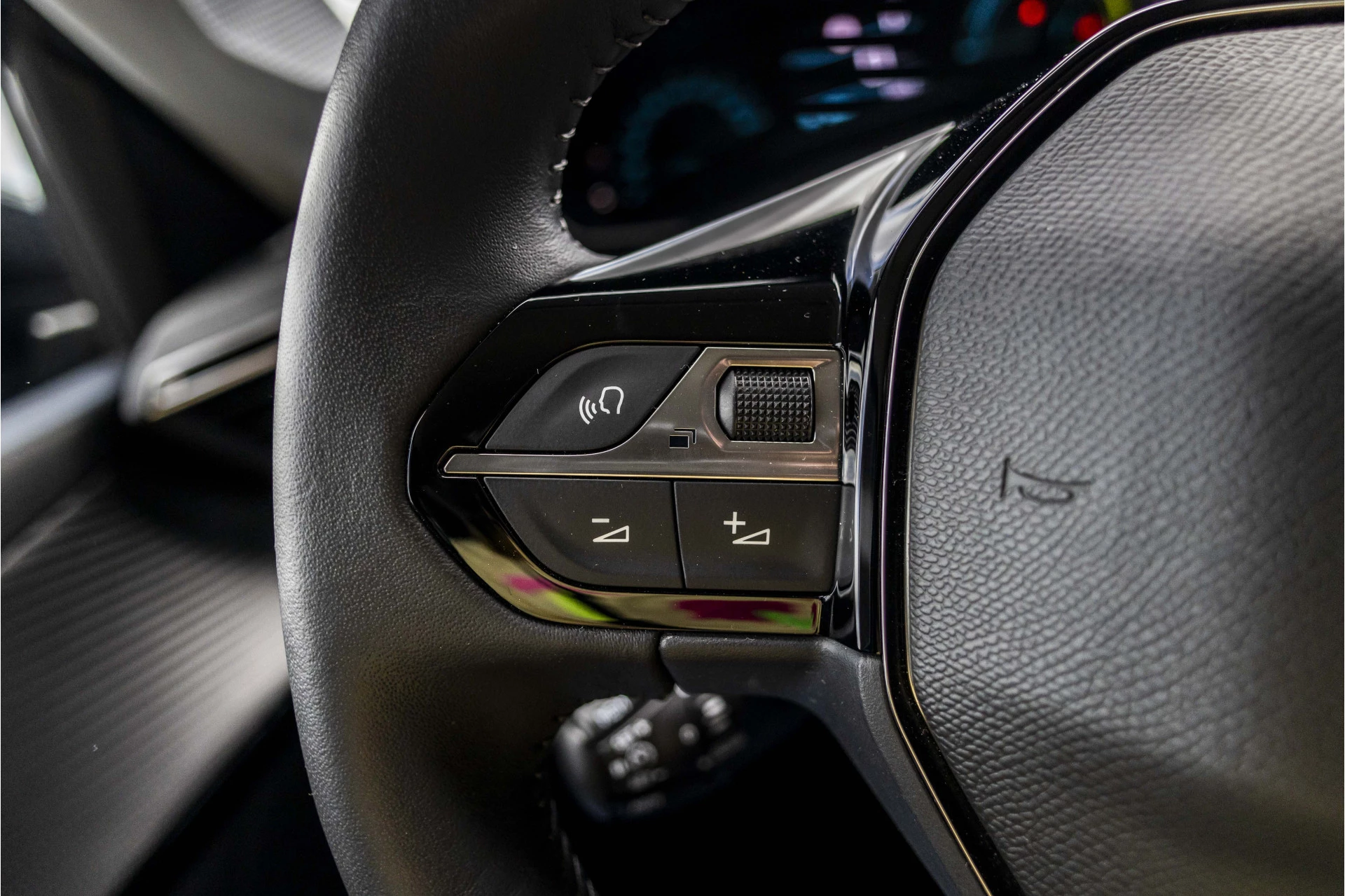 Hoofdafbeelding Peugeot e-208