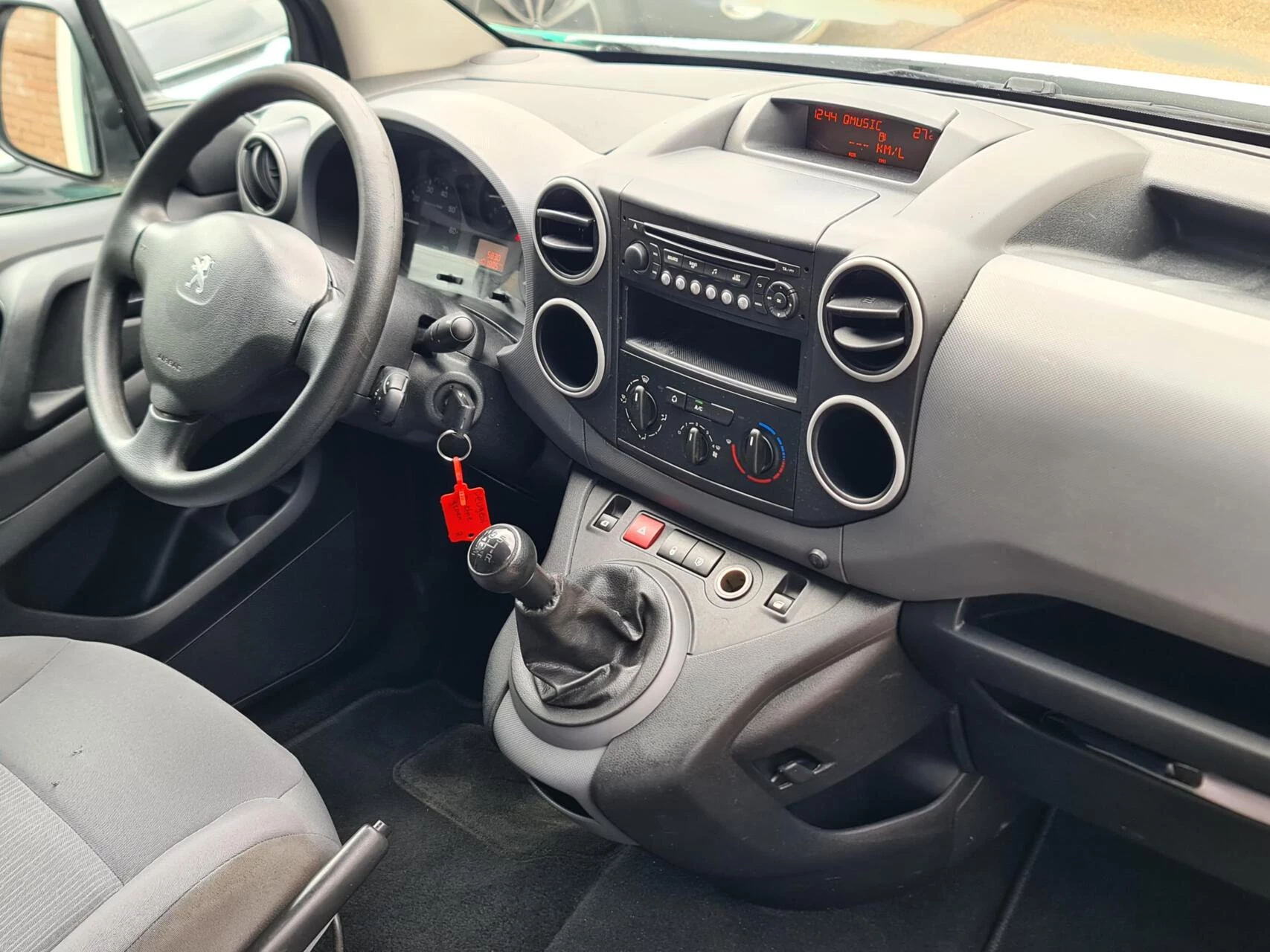 Hoofdafbeelding Peugeot Partner