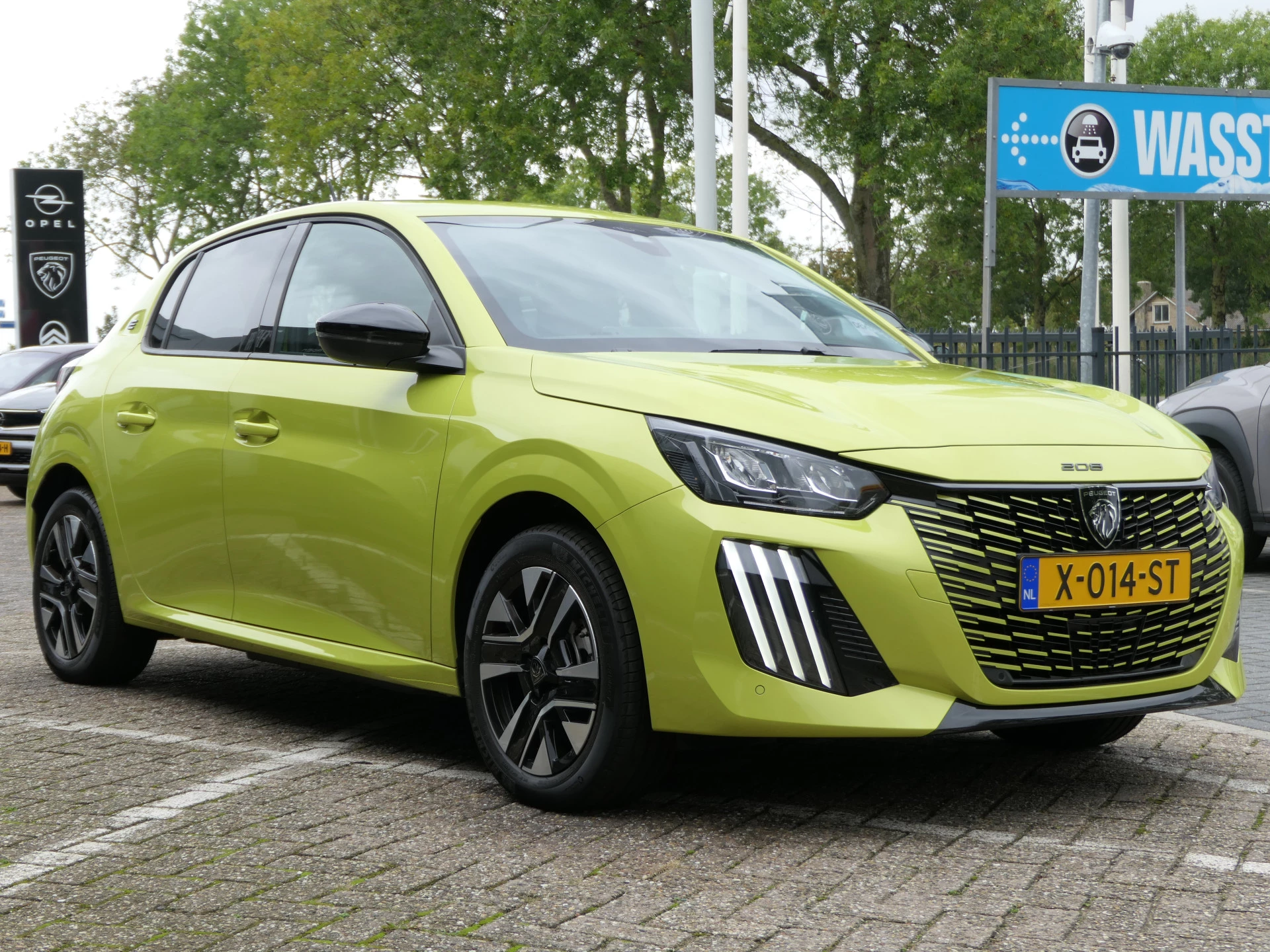 Hoofdafbeelding Peugeot e-208