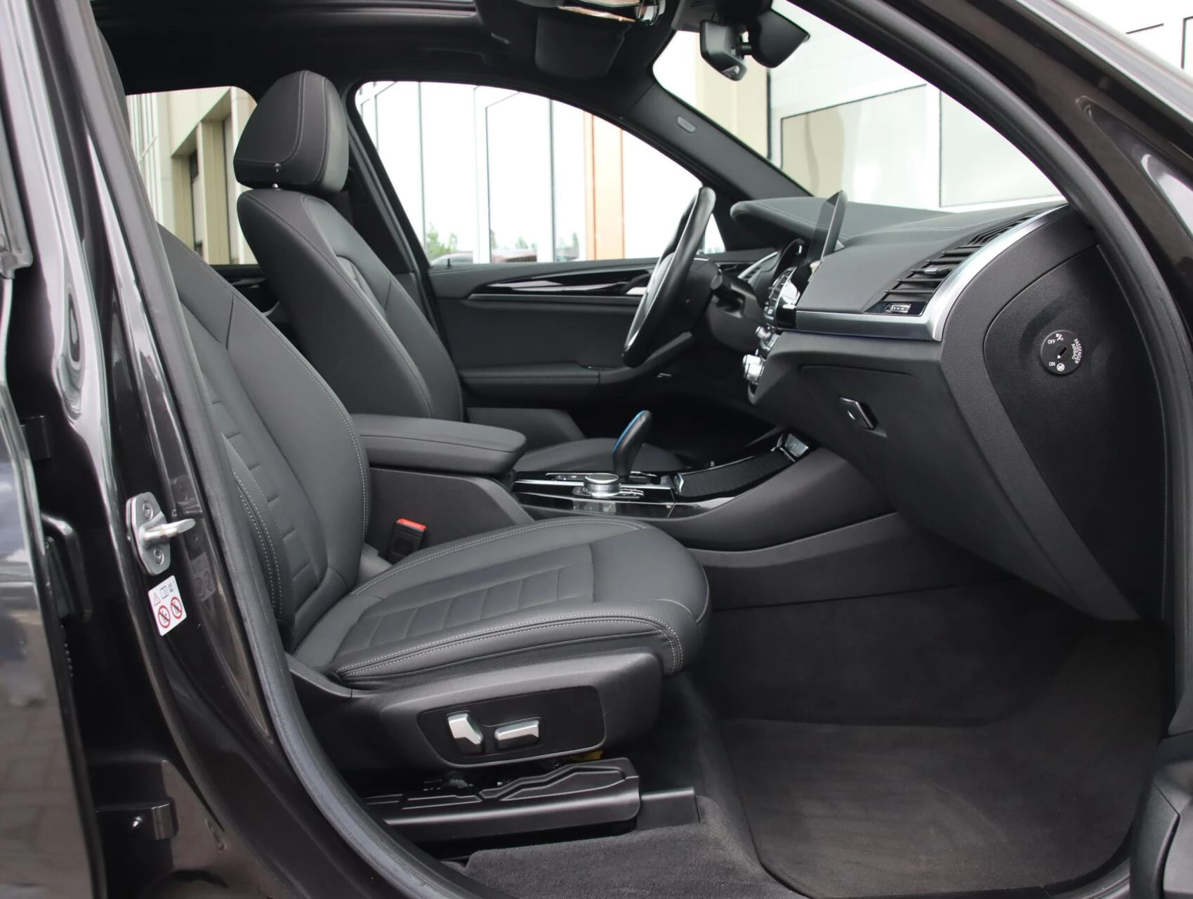 Hoofdafbeelding BMW iX3