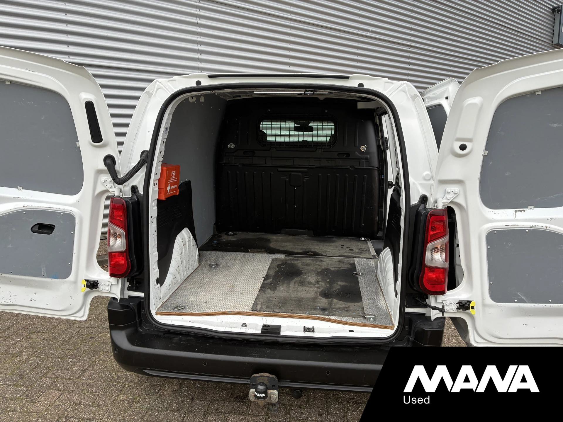 Hoofdafbeelding Peugeot Partner