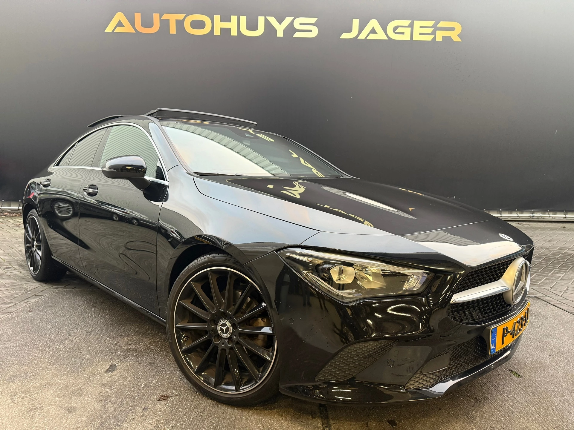 Hoofdafbeelding Mercedes-Benz CLA