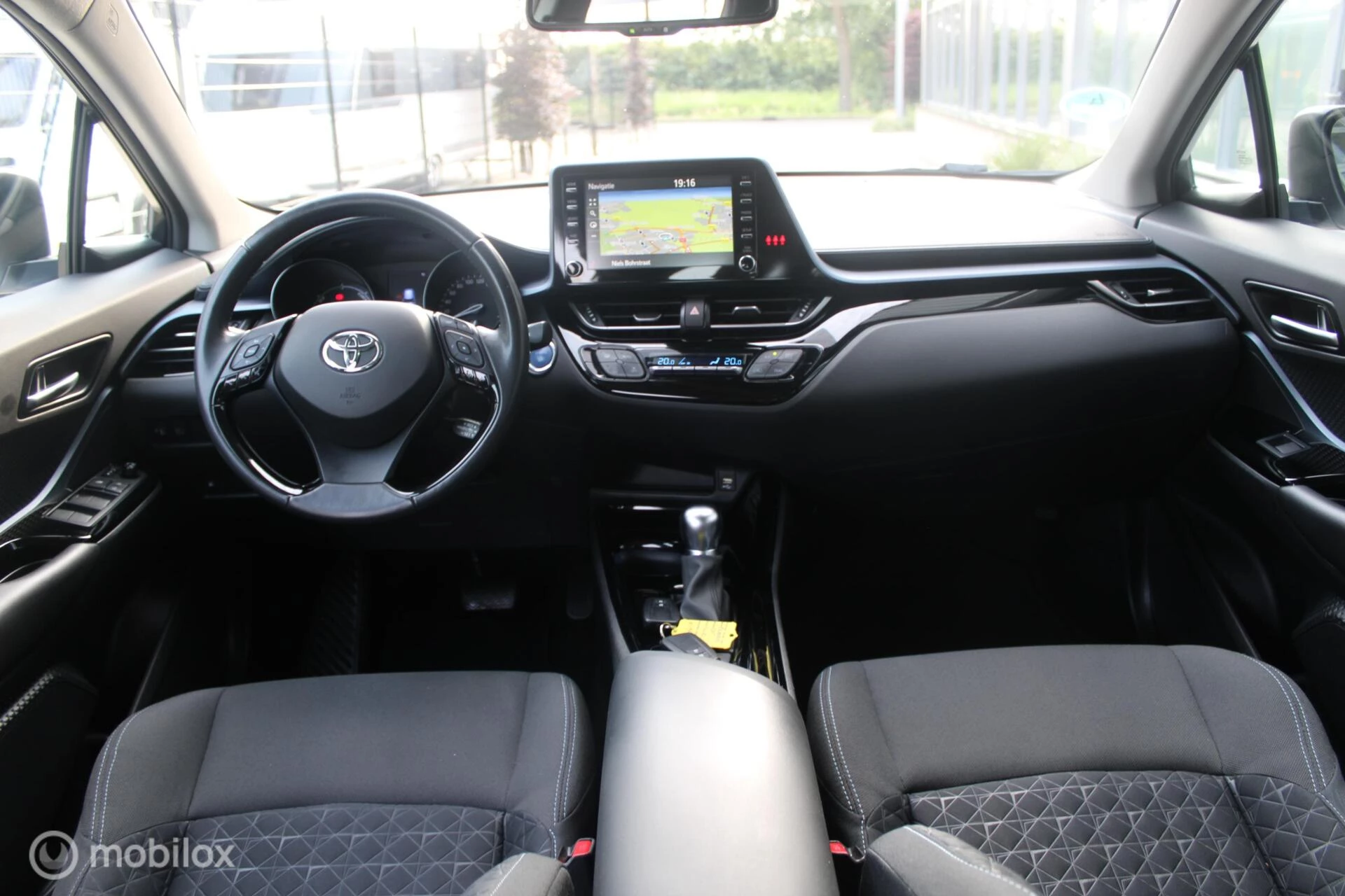 Hoofdafbeelding Toyota C-HR