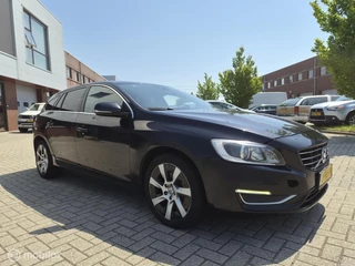 Volvo V60 2.4 D6 AWD Plug-In Hybrid Summum EXPORT!!