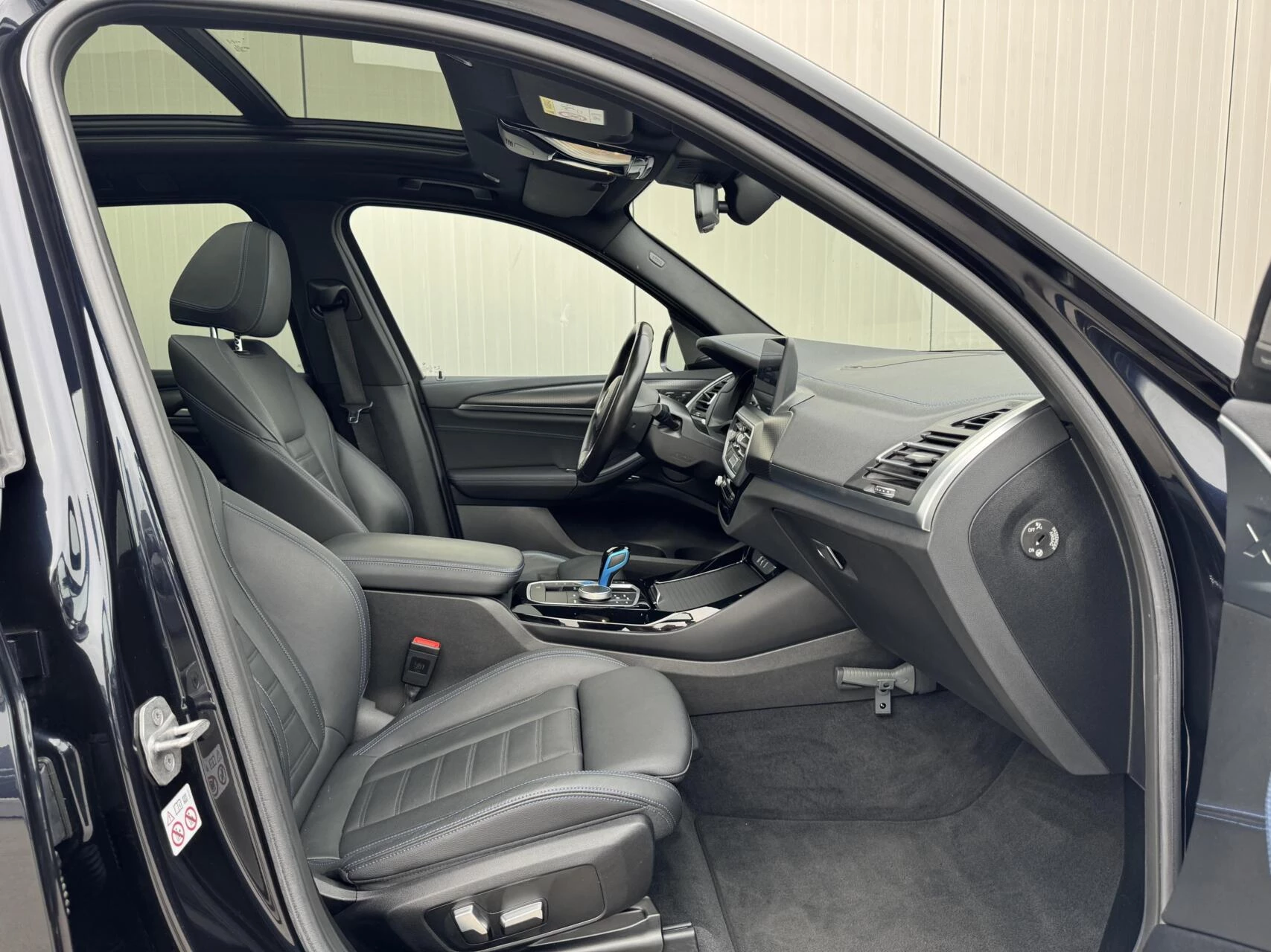 Hoofdafbeelding BMW iX3