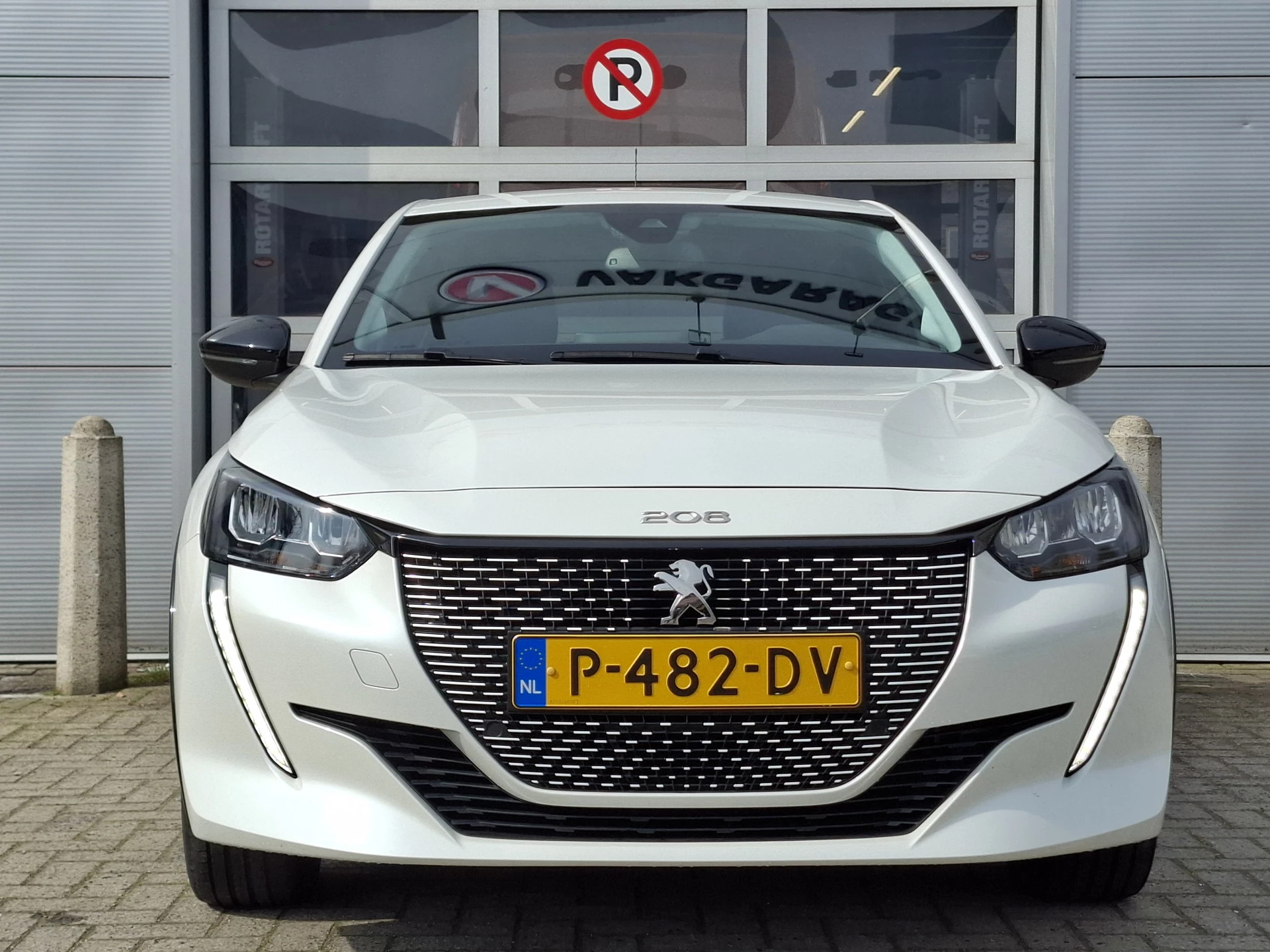 Hoofdafbeelding Peugeot e-208