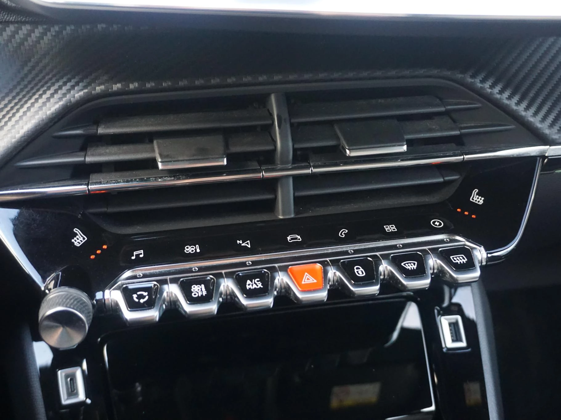 Hoofdafbeelding Peugeot e-208