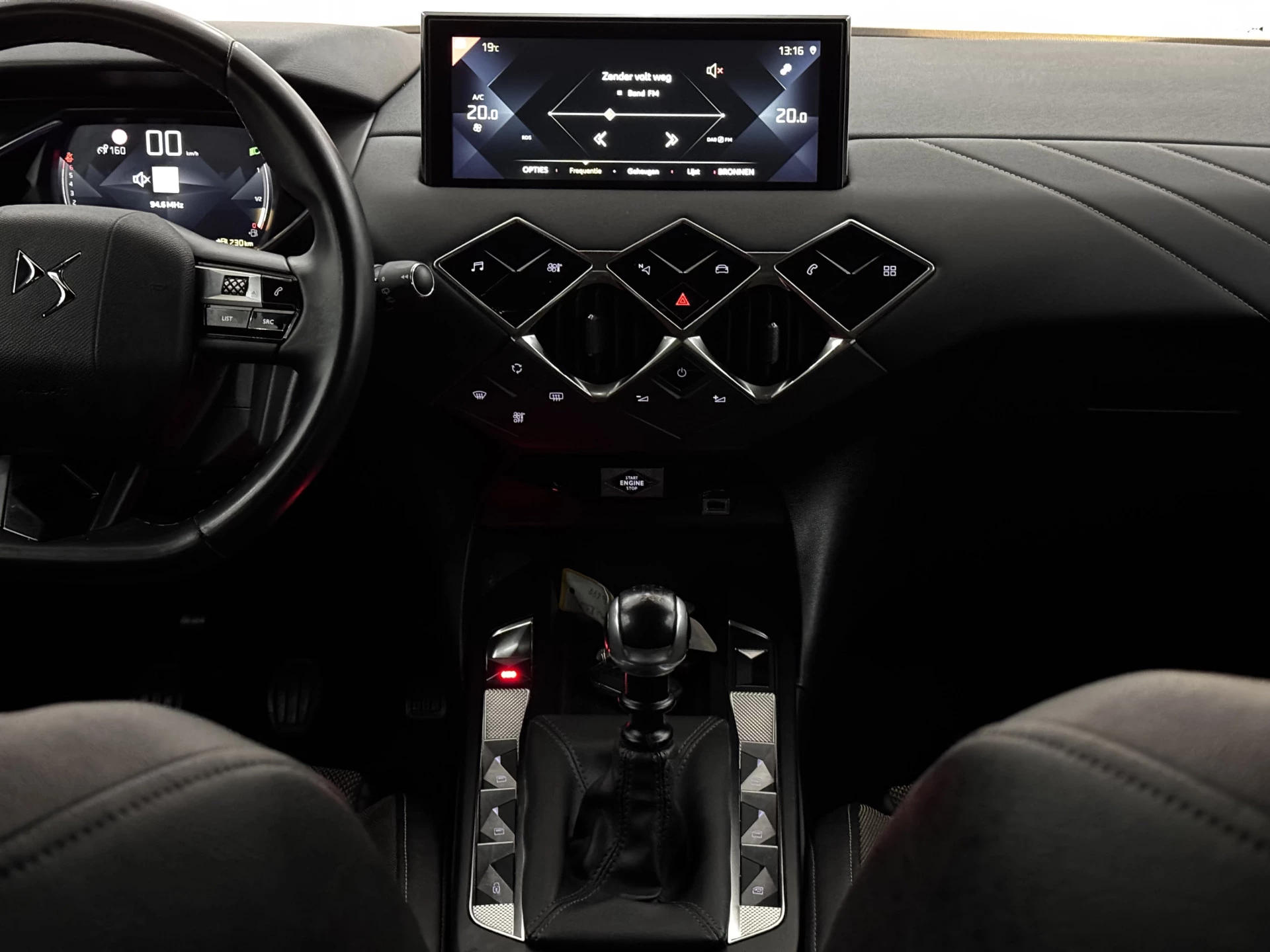 Hoofdafbeelding DS DS 3