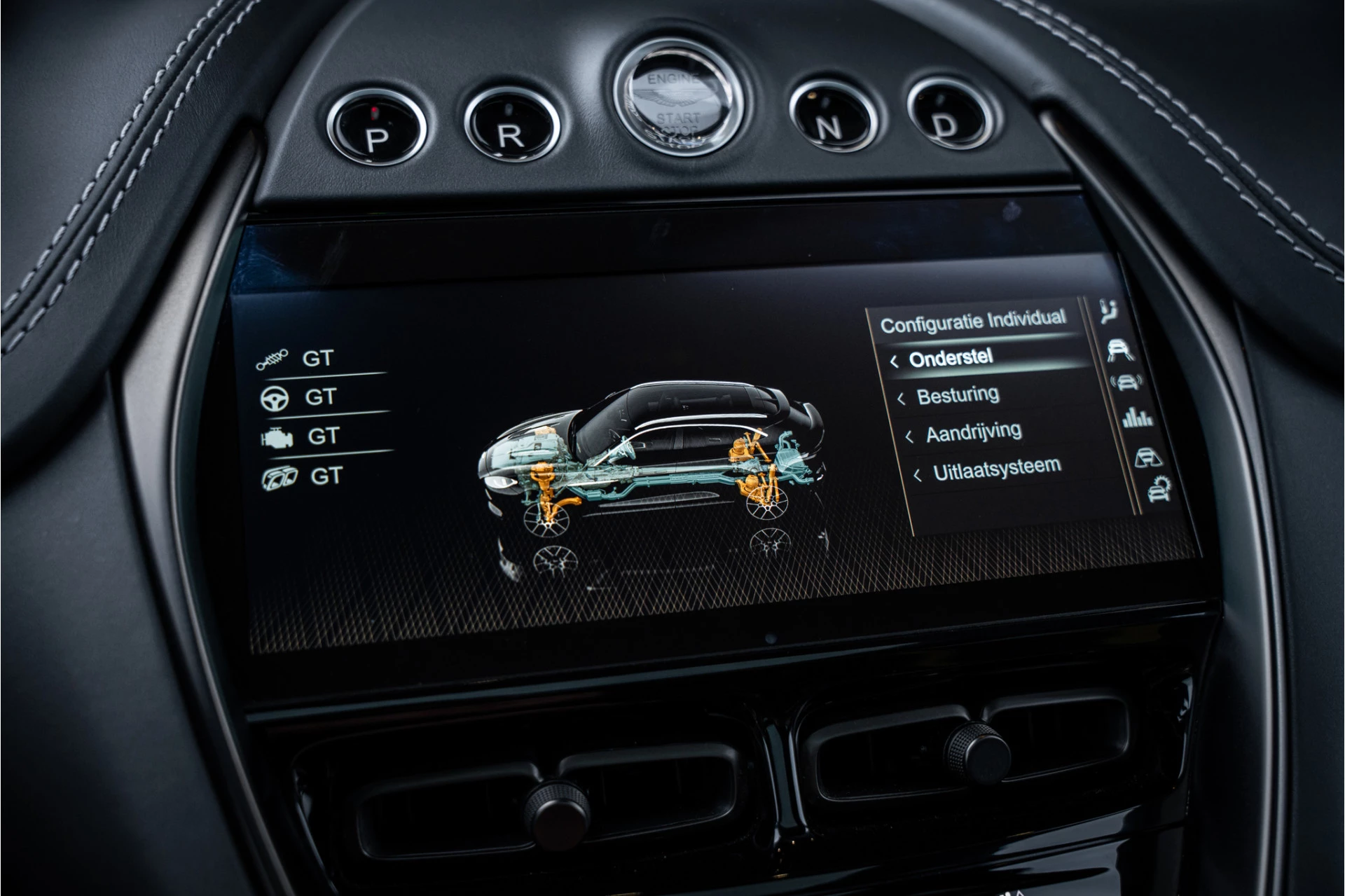 Hoofdafbeelding Aston Martin DBX