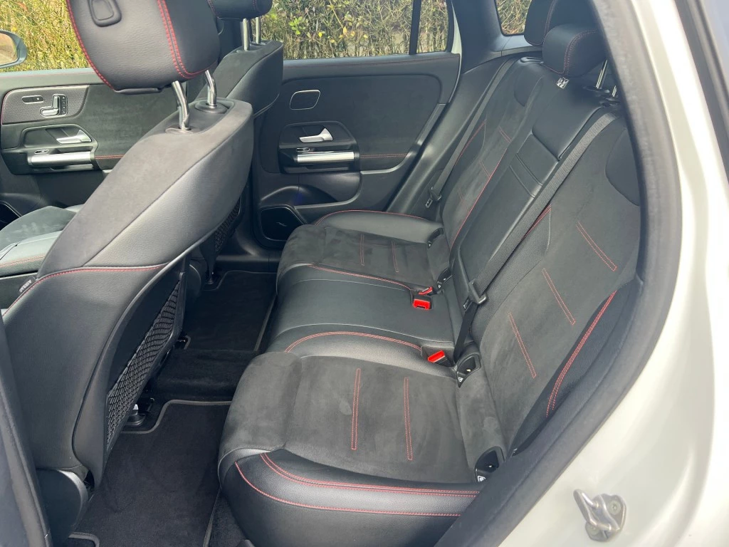 Hoofdafbeelding Mercedes-Benz EQA