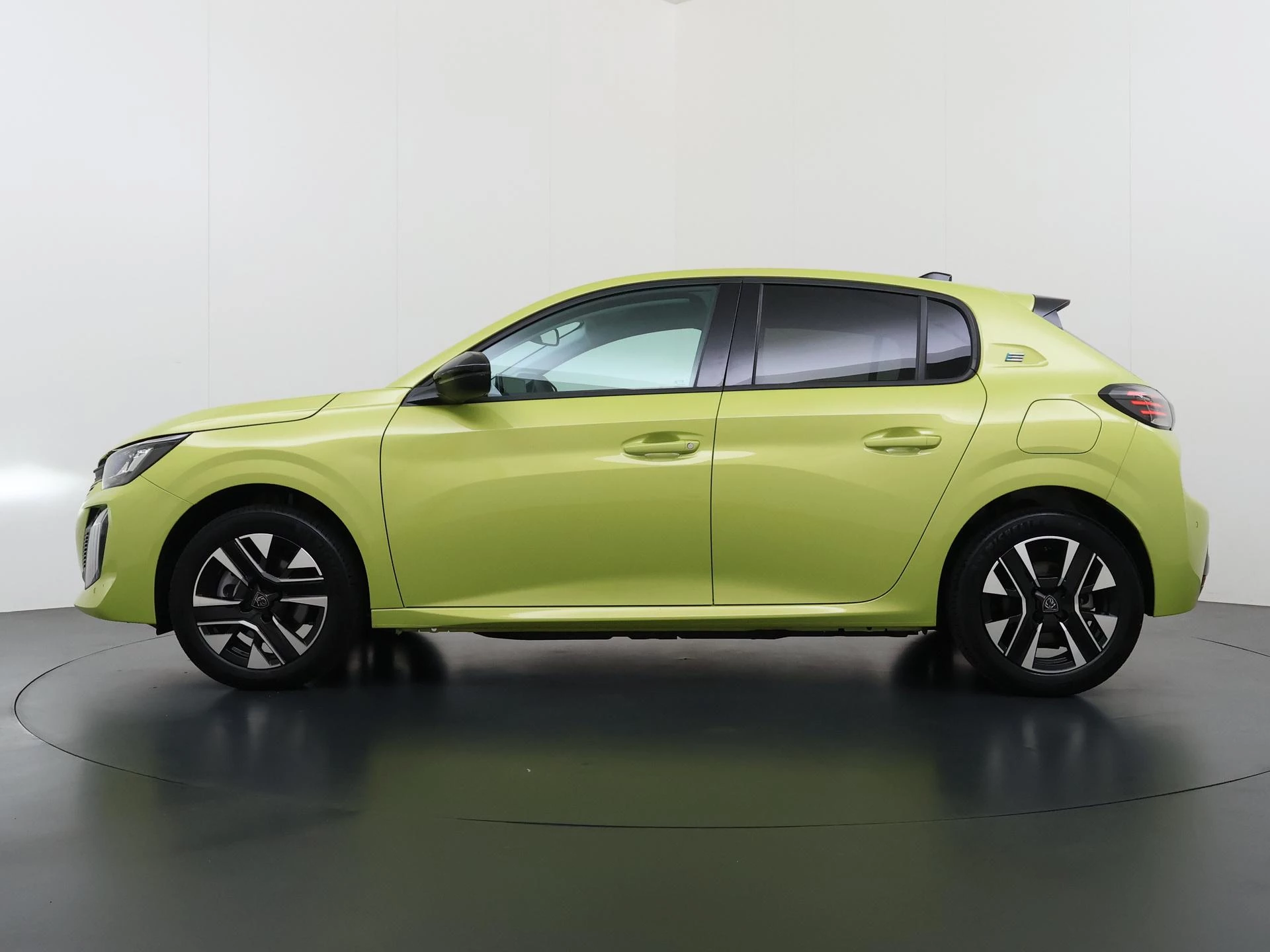 Hoofdafbeelding Peugeot e-208