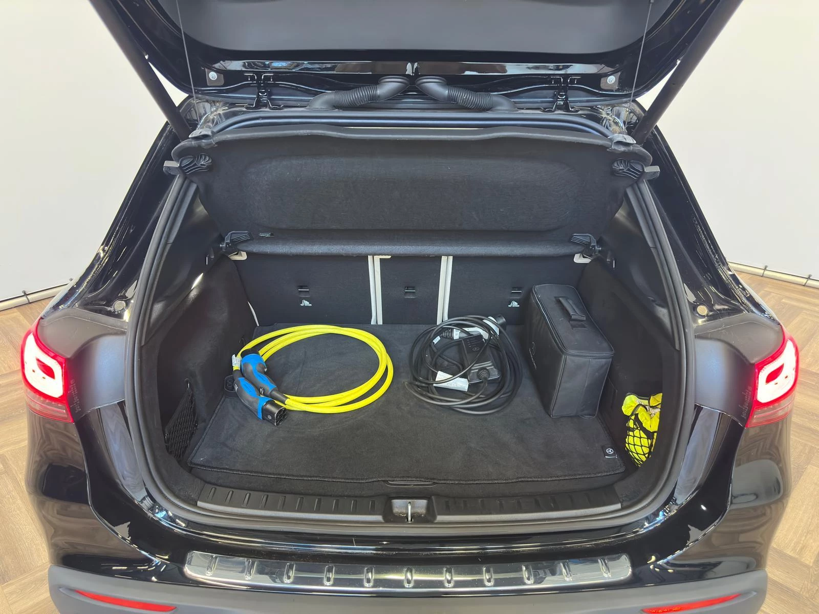 Hoofdafbeelding Mercedes-Benz EQA