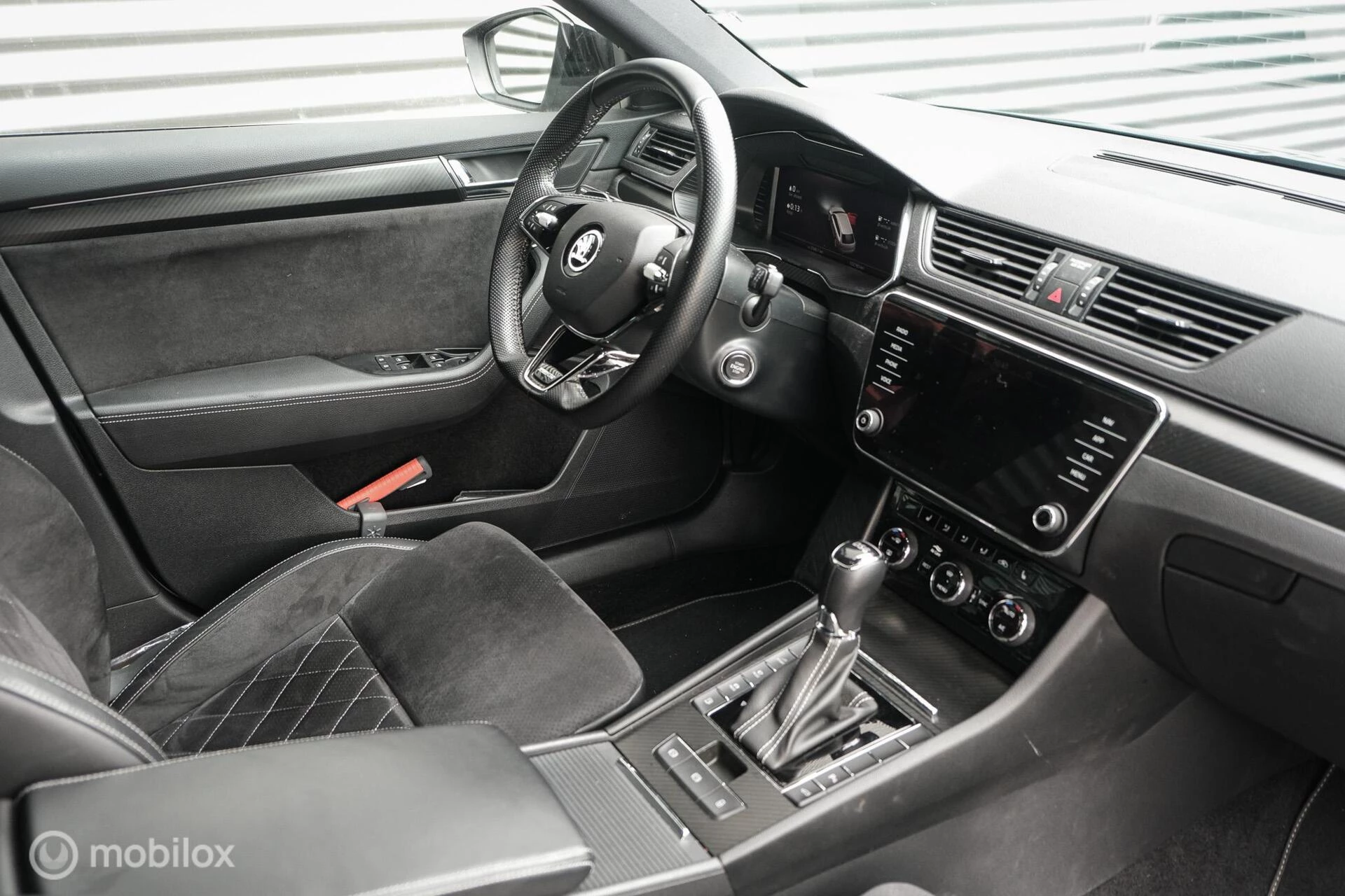 Hoofdafbeelding Škoda Superb