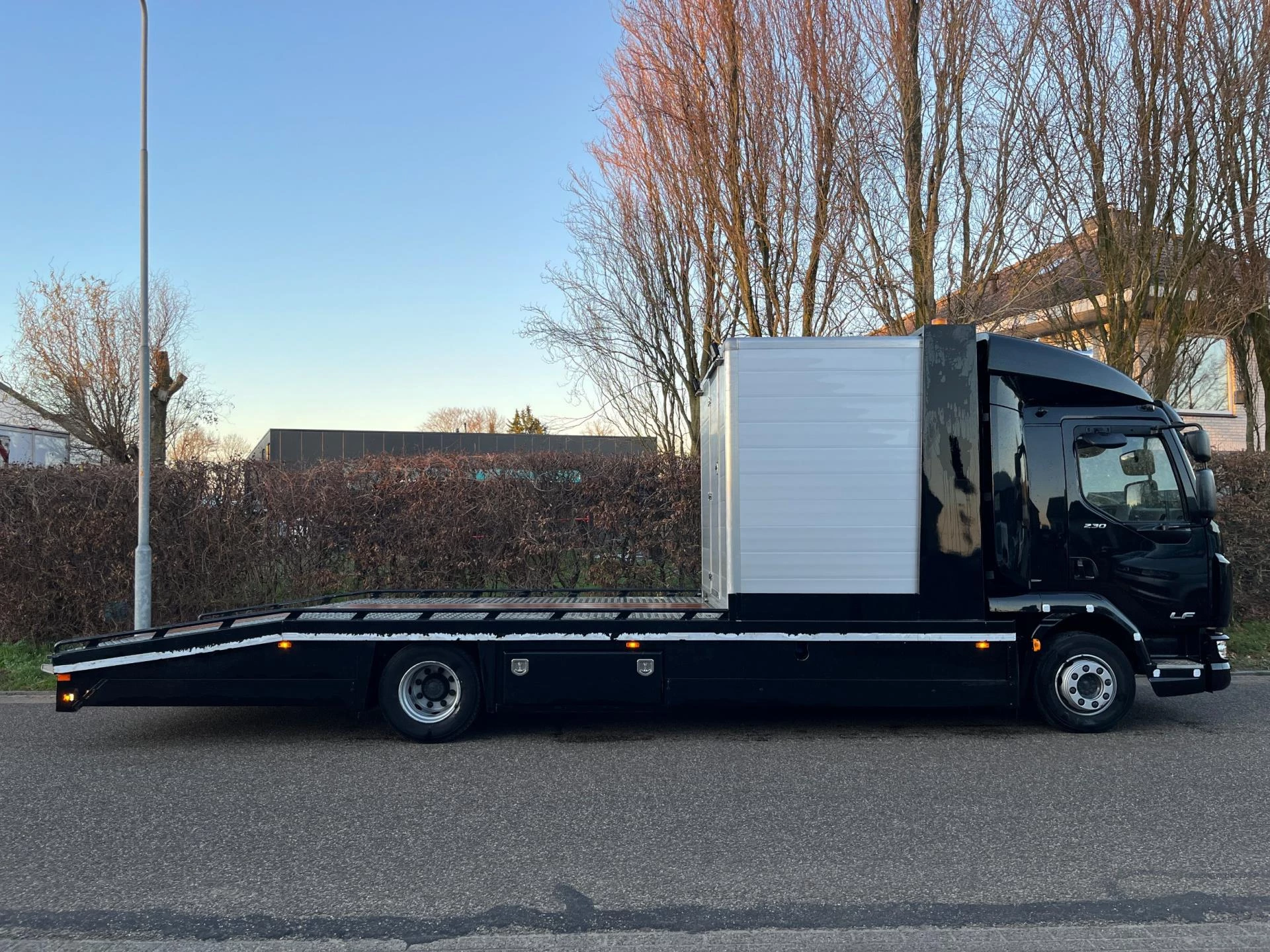 Hoofdafbeelding DAF LF 230 FA Oprijwagen / Machine Transporter / Plateau