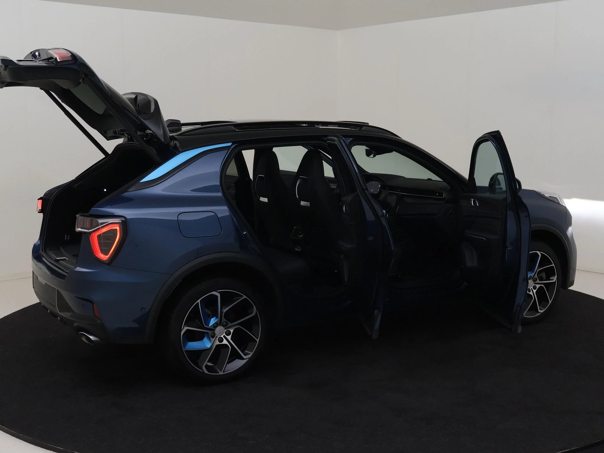 Hoofdafbeelding Lynk & Co 01