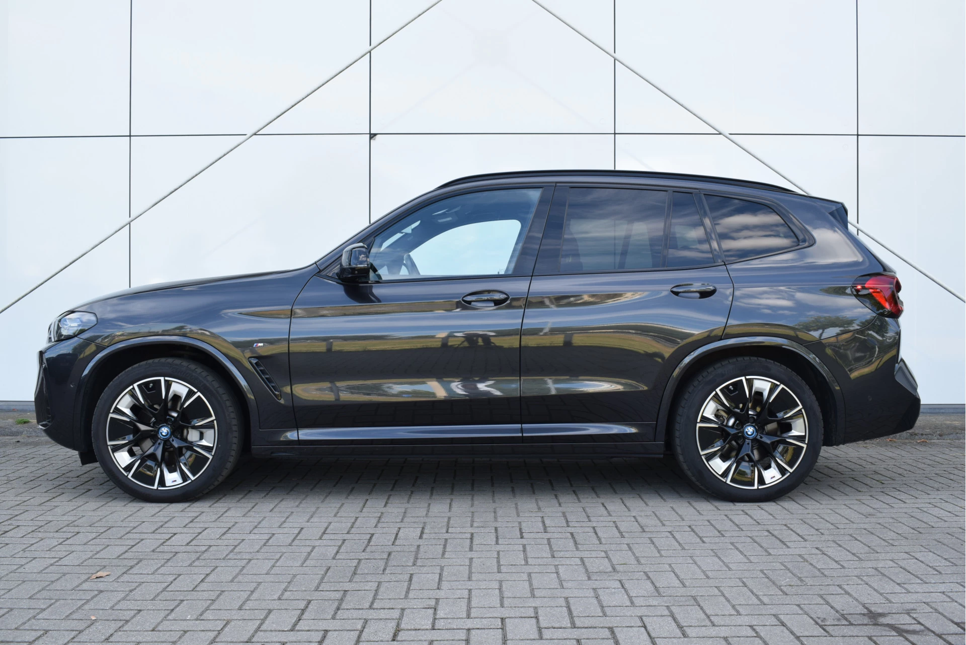Hoofdafbeelding BMW iX3